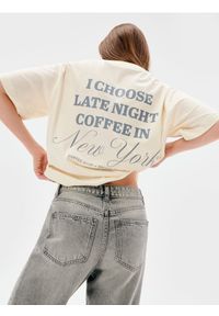 Sinsay - Bawełniana koszulka z napisem - żółty. Kolor: żółty. Materiał: bawełna. Wzór: napisy #1
