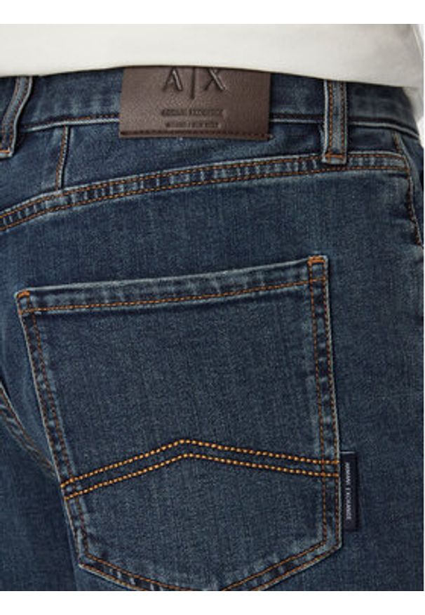 Armani Exchange Szorty jeansowe XM000073 AF24463 MB001 Granatowy Comfort Fit. Kolor: niebieski. Materiał: bawełna