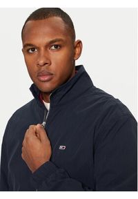 Tommy Jeans Kurtka przejściowa Essential DM0DM20655 Granatowy Regular Fit. Kolor: niebieski. Materiał: syntetyk #3