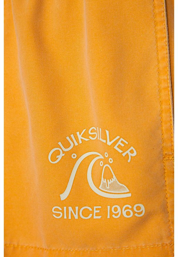 Quiksilver - Szorty dziecięce. Okazja: na co dzień. Kolor: pomarańczowy. Materiał: tkanina. Styl: casual