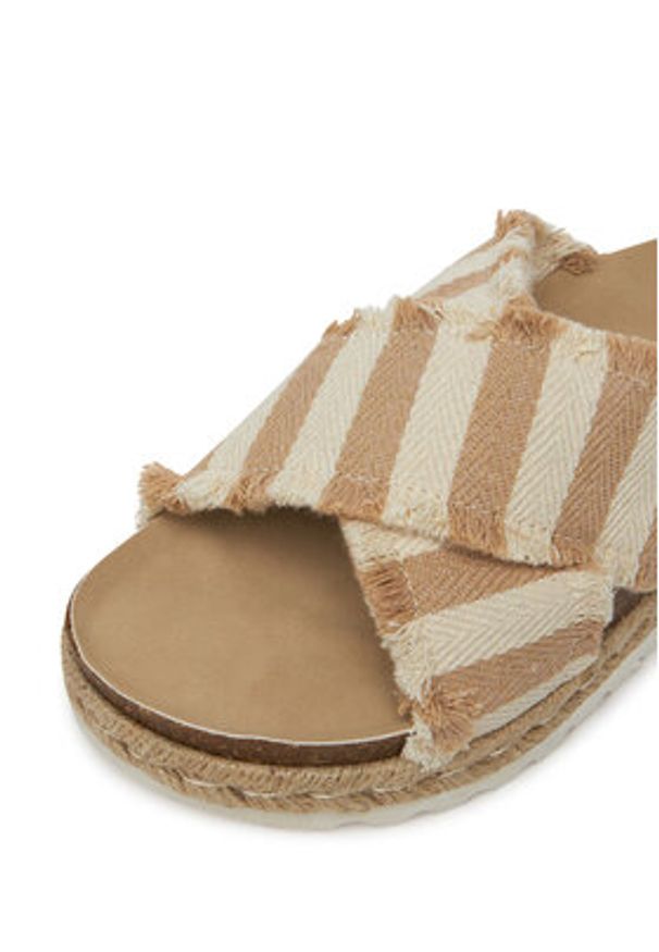 DeeZee Klapki CT0626-15 Beżowy. Kolor: beżowy. Materiał: materiał