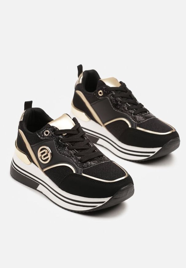 Born2be - Czarne Sneakersy na Grubej Podeszwie z Metalicznymi Wstawkami Gonnith. Okazja: na co dzień, na spacer. Kolor: czarny. Materiał: jeans. Sezon: jesień, wiosna. Sport: turystyka piesza