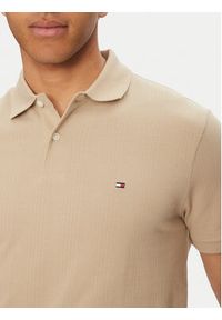 TOMMY HILFIGER - Tommy Hilfiger Polo Vertical MW0MW38951 Beżowy Regular Fit. Typ kołnierza: polo. Kolor: beżowy. Materiał: bawełna #5