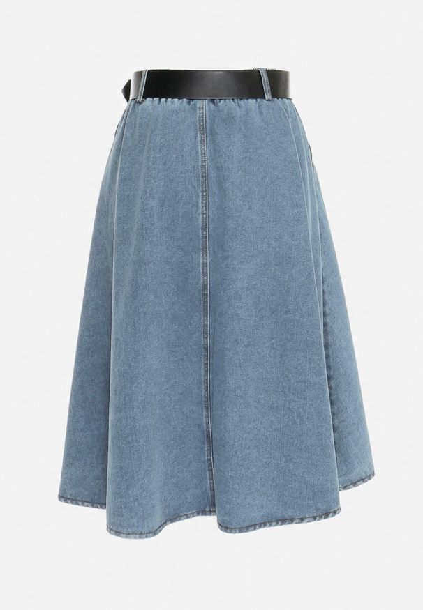 Renee - Niebieska Rozkloszowana Spódnica Jeansowa Midi z Paskiem Wendlla. Kolor: niebieski. Materiał: jeans
