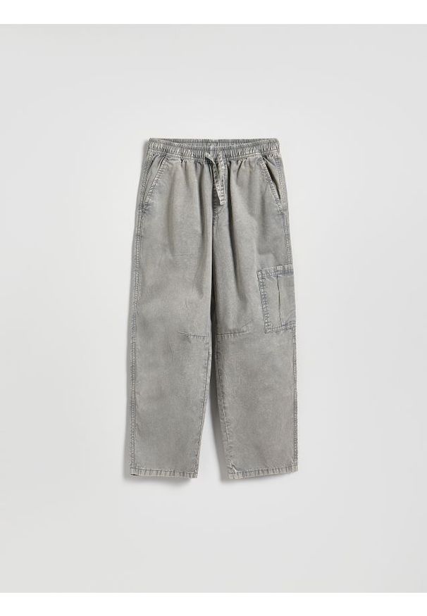 Reserved - Bawełniane spodnie - jasny zielony. Kolor: zielony. Materiał: bawełna