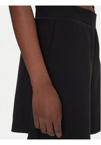 Puma Szorty sportowe ESS Elevated 5" 685026 Czarny Regular Fit. Kolor: czarny. Materiał: syntetyk #5