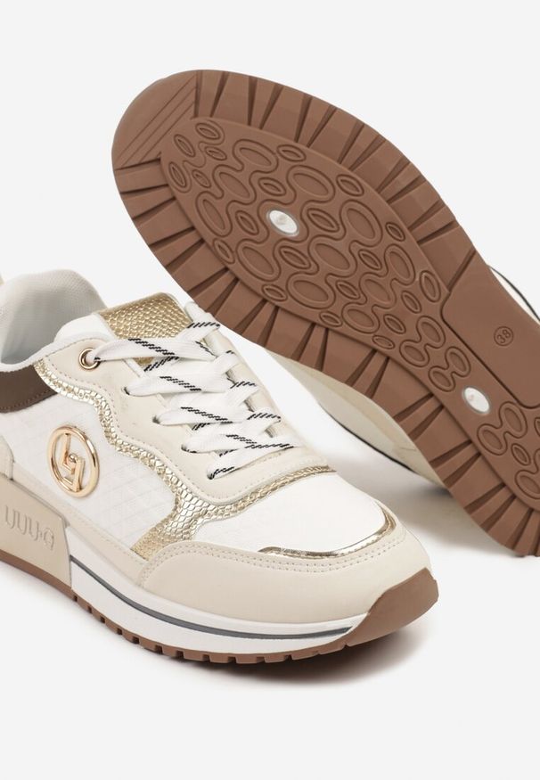 Renee - Beżowe Sneakersy z Metaliczną Ozdobą Firamia. Okazja: na co dzień. Kolor: beżowy. Materiał: jeans. Wzór: aplikacja