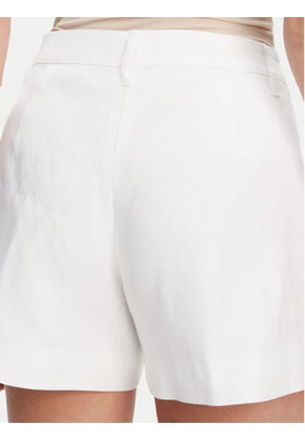 Guess Szorty materiałowe W5GD1W WH5L2 Biały Regular Fit. Kolor: biały. Materiał: materiał, len