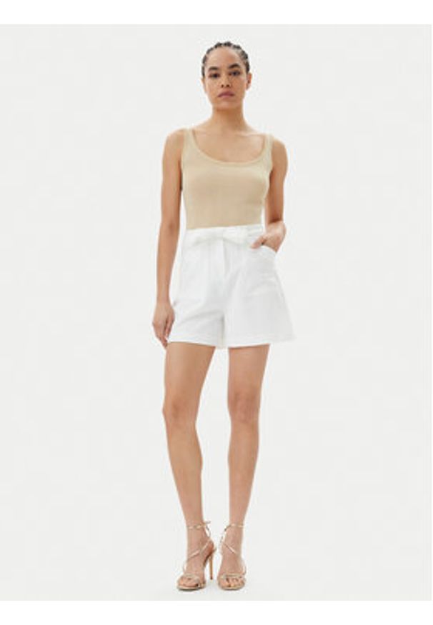 Guess Szorty materiałowe W5GD0I WH9Y2 Biały Loose Fit. Kolor: biały. Materiał: syntetyk