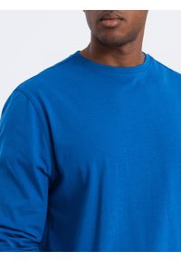 Ombre Clothing - Męski longsleeve BASIC z okrągłym dekoltem - niebieski V9 OM-LSBL-0106 - XXL. Kolor: niebieski. Materiał: materiał, bawełna. Długość rękawa: długi rękaw. Wzór: jednolity, gładki. Styl: klasyczny #3