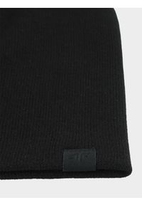 4f - Czapka beanie dziecięca - czarna. Kolor: czarny. Materiał: syntetyk, materiał. Sezon: zima. Styl: sportowy, klasyczny