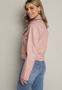 Born2be - Różowa Kurtka Ramoneska z Paskiem z Klamrą Ralvila. Okazja: na co dzień. Kolor: różowy. Materiał: wiskoza, jeans, materiał. Długość rękawa: długi rękaw. Długość: długie. Styl: elegancki, casual, rockowy #5