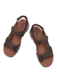 Brązowe Sandały Artiker Modne Obuwie Męskie. Zapięcie: rzepy. Kolor: brązowy. Materiał: skóra. Sezon: lato. Styl: klasyczny, wakacyjny #7