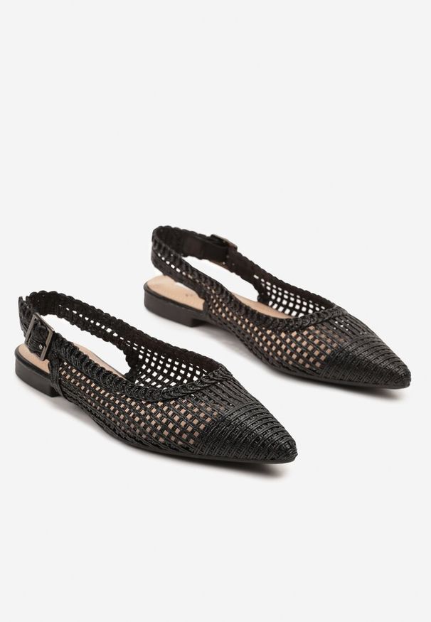 Born2be - Czarne Sandały Slingback z Noskiem w Szpic z Ażurowej Plecionki Tillirune. Okazja: na co dzień. Kolor: czarny. Materiał: len, jedwab. Wzór: ażurowy. Obcas: na obcasie. Styl: elegancki, casual. Wysokość obcasa: niski