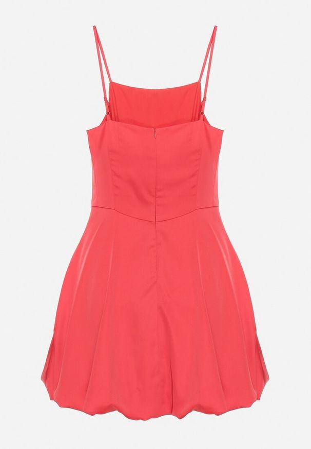 Born2be - Czerwona Sukienka Vices na Ramiączkach o Fasonie Bombki Folonna. Okazja: na co dzień. Typ kołnierza: dekolt kwadratowy. Kolor: czerwony. Długość rękawa: na ramiączkach. Typ sukienki: bombki. Styl: casual, elegancki