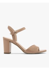 Ryłko - Beżowe sandały na słupku. Kolor: beżowy. Materiał: skóra. Obcas: na słupku. Styl: street. Wysokość obcasa: średni #1