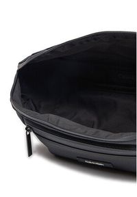 Calvin Klein Saszetka nerka Essential K50K512229 Czarny. Kolor: czarny. Materiał: materiał #5