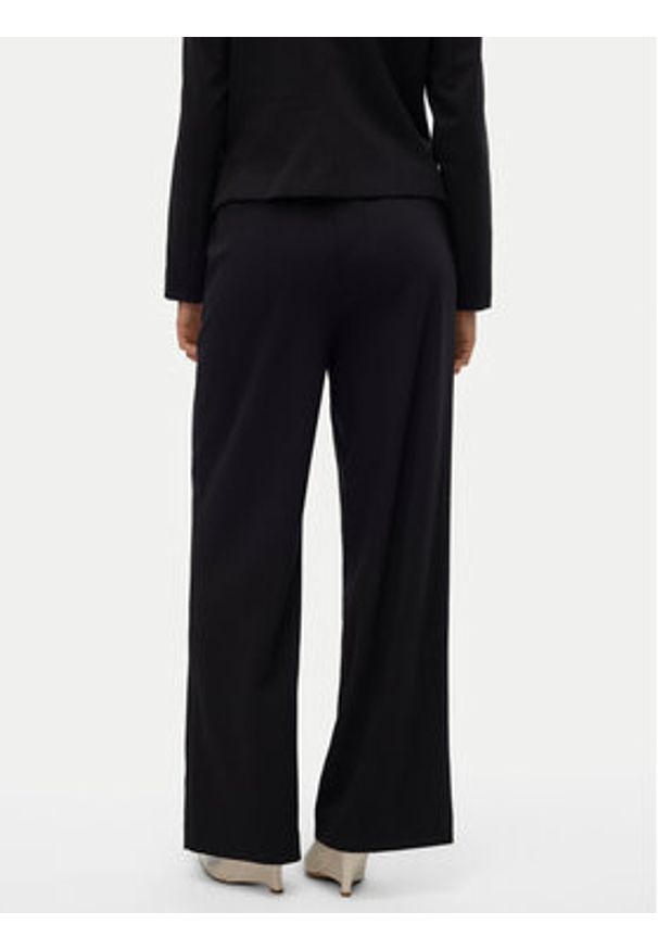 Vero Moda Spodnie materiałowe Babette 10320601 Czarny Straight Fit. Kolor: czarny. Materiał: syntetyk