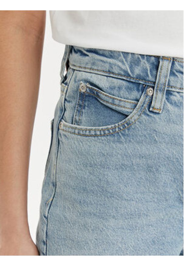 Lee Szorty jeansowe Carol 112349019 Niebieski Regular Fit. Kolor: niebieski. Materiał: bawełna, lyocell