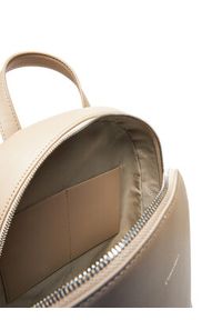 Calvin Klein Plecak Ck Mixmedia Backpack_Mono K60K613184 Beżowy. Kolor: beżowy. Materiał: skóra #6
