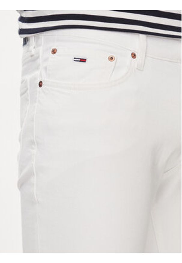Tommy Jeans Jeansy Scanton DM0DM18746 Biały Slim Fit. Kolor: biały