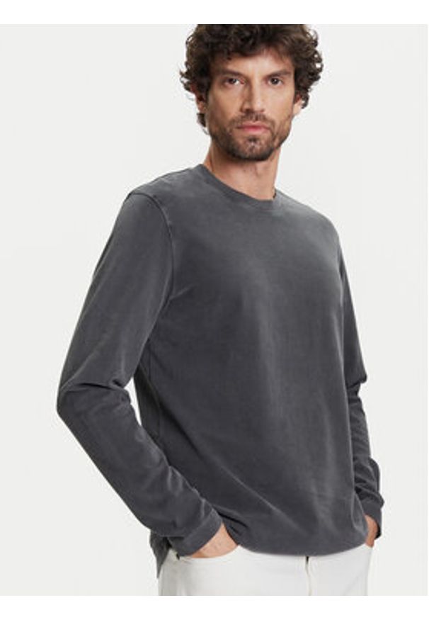 Marc O'Polo Longsleeve B21 2236 52006 Szary Regular Fit. Typ kołnierza: polo. Kolor: szary. Materiał: bawełna. Długość rękawa: długi rękaw