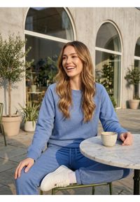 Sinsay - Dresowe spodnie jogger terry - niebieski. Kolor: niebieski. Materiał: dresówka