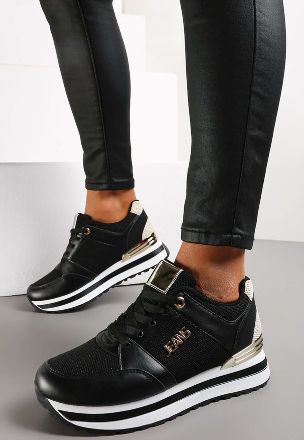 Renee - Czarne Brokatowe Sneakersy na Ozdobnej Podeszwie przed Kostkę Jariana. Wysokość cholewki: przed kostkę. Kolor: czarny