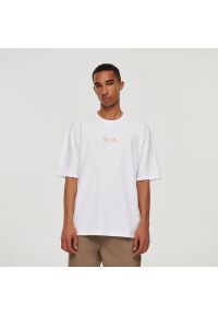 House - Biała koszulka z napisem NOPE - Biały. Kolor: biały. Wzór: napisy #1