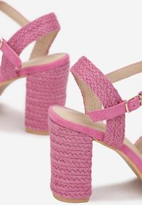 Renee - Fuksjowe Plecione Sandały na Słupkowym Obcasie z Ozdobnym Paskiem Vanna. Zapięcie: pasek. Kolor: różowy. Sezon: wiosna, lato. Obcas: na obcasie. Styl: boho. Wysokość obcasa: średni #3