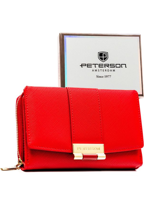 Poziomy portfel damski wykonany ze skóry ekologicznej w czerwonym kolorze - Peterson. Kolor: czerwony. Materiał: skóra ekologiczna. Wzór: gładki