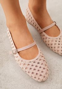 Born2be - Różowe Balerinki Ozdobione Ażurowym Motywem i Paskiem Nonaniassi. Okazja: na co dzień. Zapięcie: pasek. Kolor: różowy. Materiał: jeans. Wzór: ażurowy, aplikacja. Styl: casual, elegancki #2