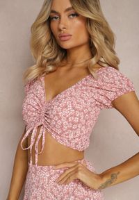 Renee - Różowy 2-częściowy Komplet z Topem i Spódnicą Lelyn. Kolor: różowy. Materiał: tkanina #4