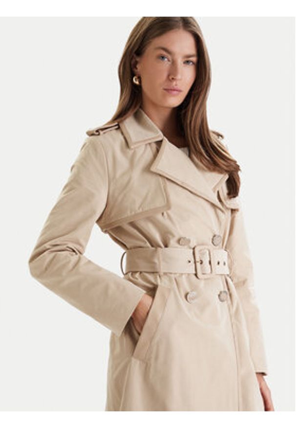 Guess Trencz W5RL14 WGWD2 Beżowy Regular Fit. Kolor: beżowy. Materiał: syntetyk