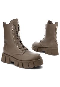 CheBello - Szare Botki Chebello Modne Obuwie Damskie. Okazja: na co dzień. Kolor: szary. Szerokość cholewki: normalna. Wzór: aplikacja. Styl: klasyczny, casual, elegancki #7