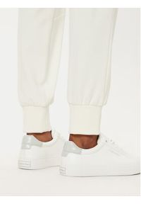 Liu Jo Spodnie dresowe TA5043 JS182 Écru Regular Fit. Kolor: kremowy. Materiał: wiskoza #3