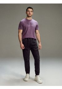 Sinsay - Spodnie jogger slim fit - czarny. Kolor: czarny