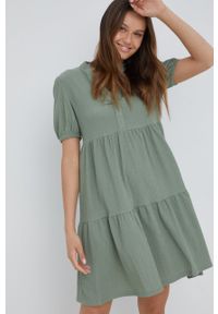 JDY sukienka kolor zielony mini rozkloszowana. Kolor: zielony. Materiał: tkanina. Długość rękawa: krótki rękaw. Typ sukienki: rozkloszowane. Długość: mini
