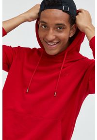 Cross Jeans bluza męska kolor czerwony z kapturem gładka. Okazja: na co dzień. Typ kołnierza: kaptur. Kolor: czerwony. Materiał: dzianina. Wzór: gładki. Styl: casual #1