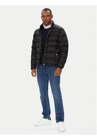Tommy Jeans Kurtka puchowa DM0DM21937 Czarny Regular Fit. Kolor: czarny. Materiał: syntetyk
