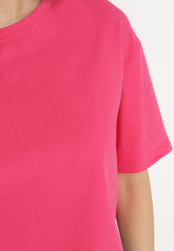 Born2be - Różowy Krótki T-shirt Oversize Lilu. Kolor: różowy. Długość: krótkie