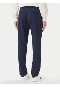 Guess Chinosy M5BB75 WHHO2 Granatowy Slim Fit. Kolor: niebieski. Materiał: syntetyk #3