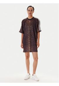 Adidas - adidas Sukienka codzienna Leopard JW7311 Brązowy Regular Fit. Okazja: na co dzień. Kolor: brązowy. Materiał: syntetyk. Typ sukienki: proste. Styl: casual #5
