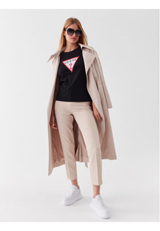 Guess T-Shirt W1YI1B I3Z14 Czarny Slim Fit. Kolor: czarny. Materiał: bawełna