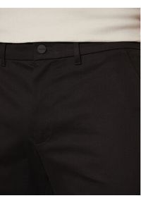 Calvin Klein Szorty materiałowe K10K114071 Czarny Slim Fit. Kolor: czarny. Materiał: bawełna #5