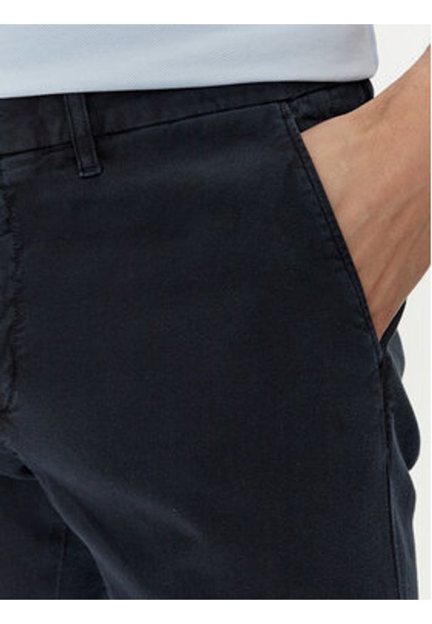 TOMMY HILFIGER - Tommy Hilfiger Chinosy Bleecker MW0MW33910 Granatowy Slim Fit. Kolor: niebieski. Materiał: bawełna