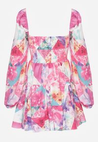 Renee - Różowa Rozkloszowana Sukienka w Kwiaty z Kwadratowym Dekoltem Averla. Okazja: na imprezę, na co dzień, na spacer. Typ kołnierza: dekolt kwadratowy. Kolor: różowy. Długość rękawa: długi rękaw. Wzór: kwiaty. Sezon: lato. Styl: casual, klasyczny #6