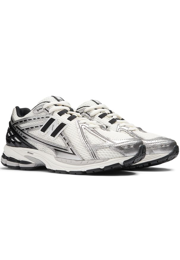 Buty unisex New Balance M1906RER – srebrne. Kolor: srebrny. Materiał: guma, materiał, syntetyk. Szerokość cholewki: normalna. Sport: turystyka piesza