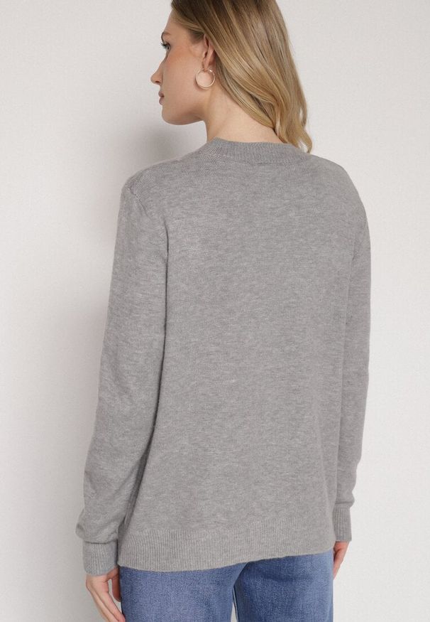 Born2be - Szary Casualowy Sweter z Wełną i Bawełną Nedalla. Okazja: na co dzień. Kolor: szary. Materiał: bawełna, wełna. Długość rękawa: długi rękaw. Długość: długie. Styl: casual