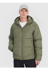 4f - 4F Kurtka puchowa z wypełnieniem syntetycznym męska - khaki XL. Okazja: na co dzień. Typ kołnierza: kaptur. Kolor: brązowy, wielokolorowy, oliwkowy. Materiał: syntetyk, puch. Długość: długie. Sezon: zima. Styl: klasyczny, sportowy, casual